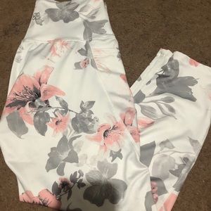 Daisy Fuentes leggings